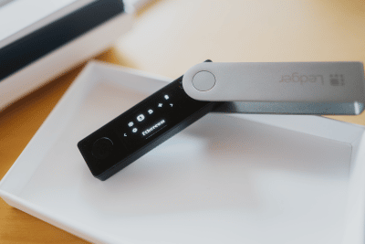 What is a Ledger Nano Hardware Wallet and how does it Work?